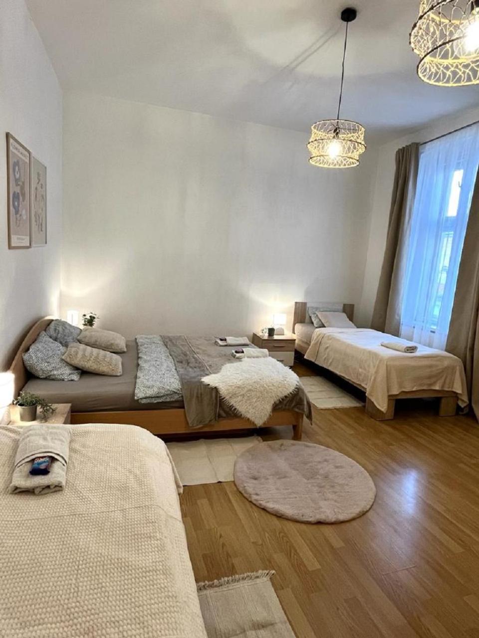 Apartment Olivia - Old Town Bratislava Exterior foto
